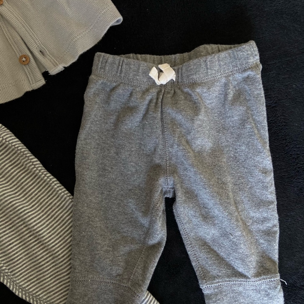 Carter’s sets - Picture 3 of 4
